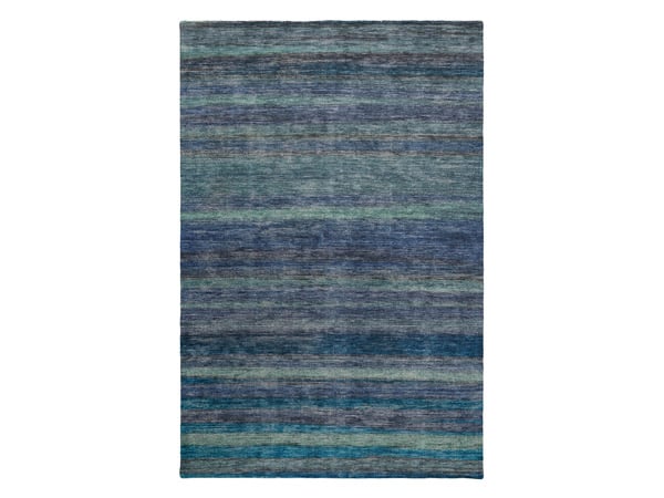 Rent the Mavi 5' x 7'6" Area Rug