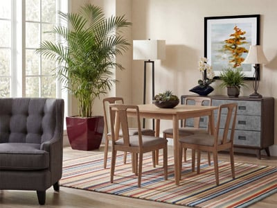 Hayes Dining Table with 4 Hygge Dining Chairs